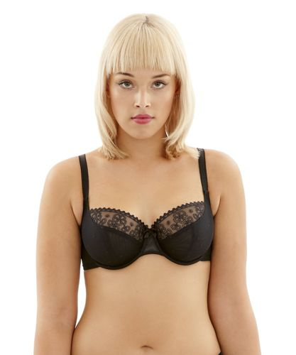 Cleo Lucy black