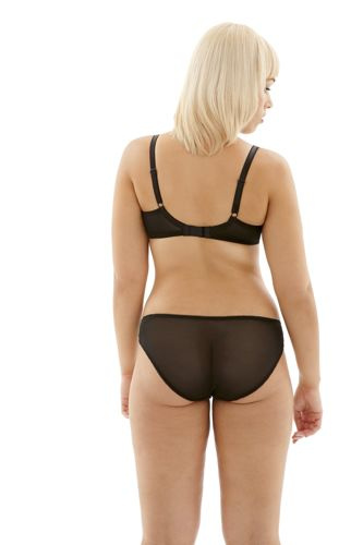 Cleo Lucy black
