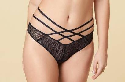 Alles Chita stringi black