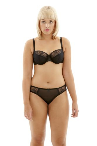 Cleo Lucy black