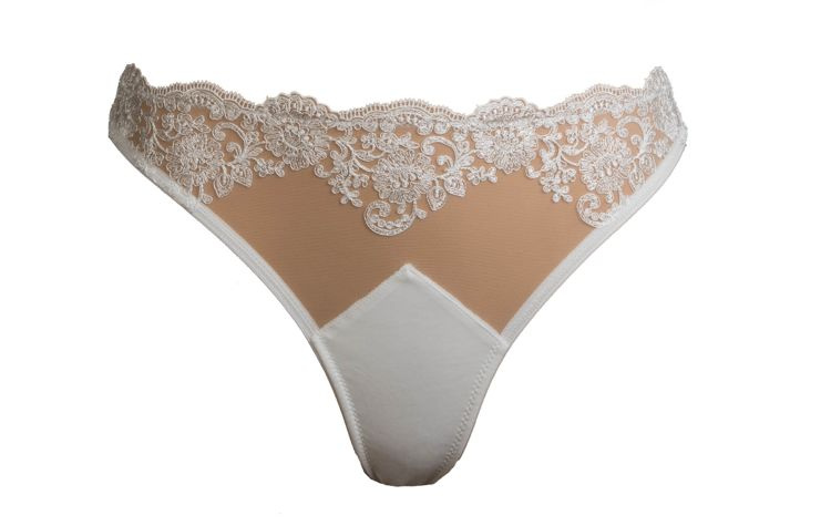 Twin Eleanora stringi